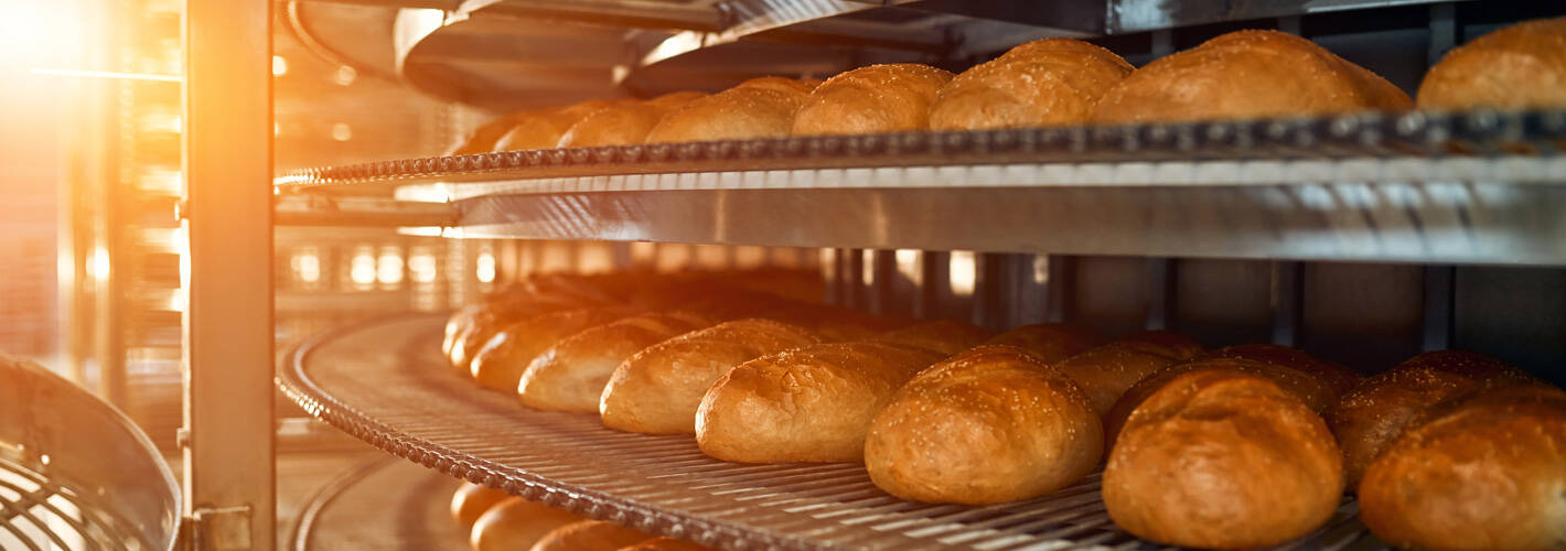 Fresh bread in an industrial bakery